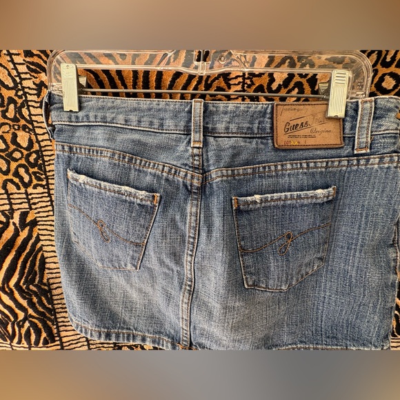 Guess Jeans Originals Mini Skirt Premium Denim Blue Distressed Size 27 - Picture 4 of 8